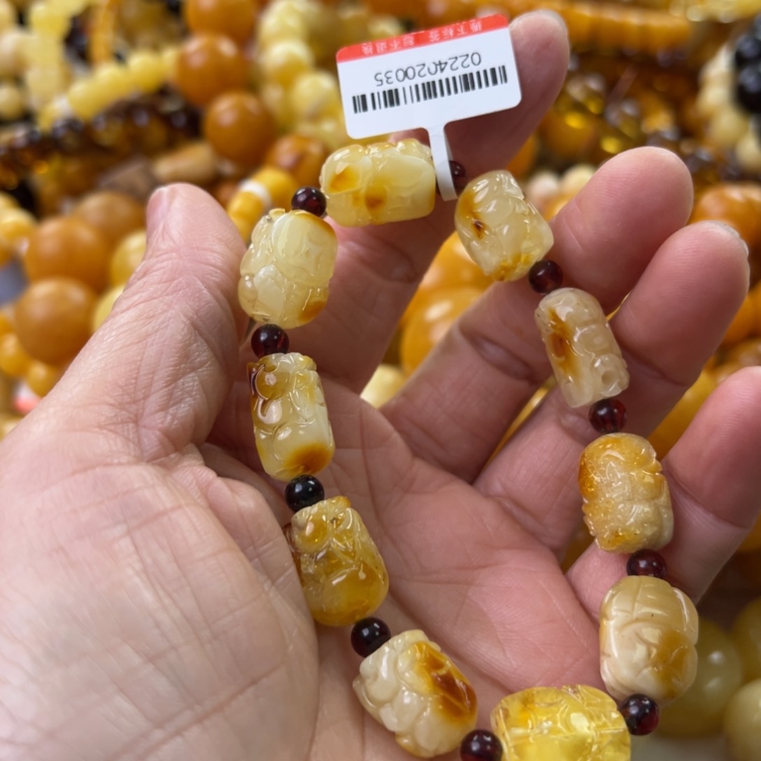 琥珀珠宝奇石未镶嵌