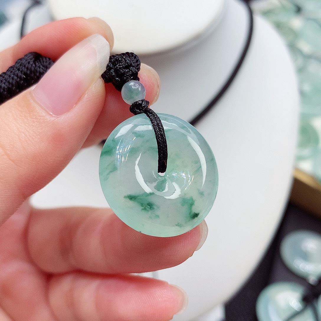 颈饰未镶嵌翡翠翡翠27，22.9/5.7