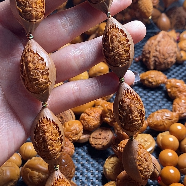 吊坠橄榄核J****o生肖守护神