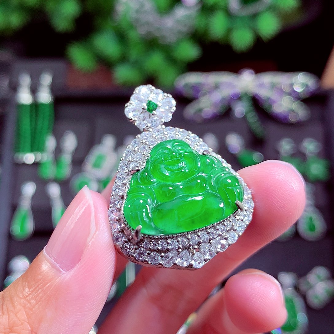 颈饰未镶嵌翡翠天然