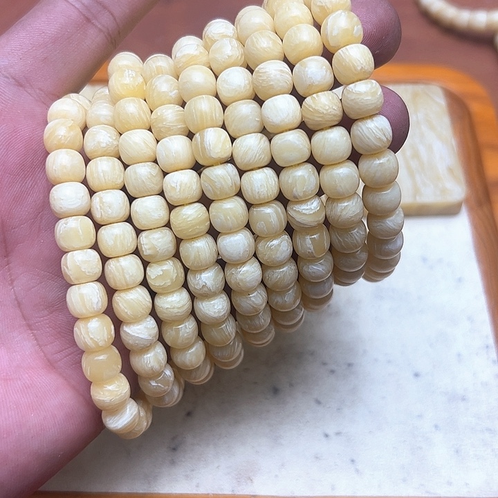 香榧木8老型珠北极麝牛