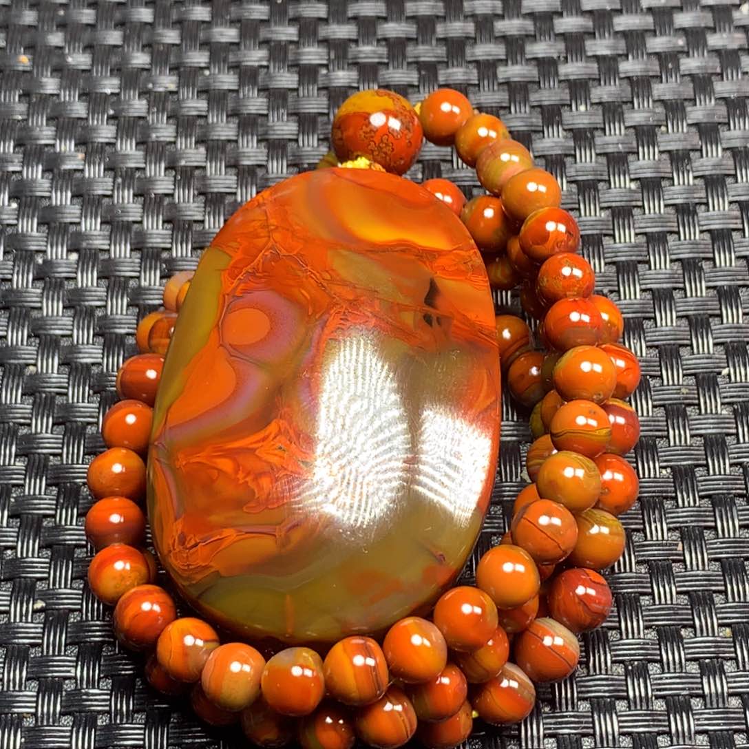 玛瑙/玉髓吊坠未镶嵌岁***人