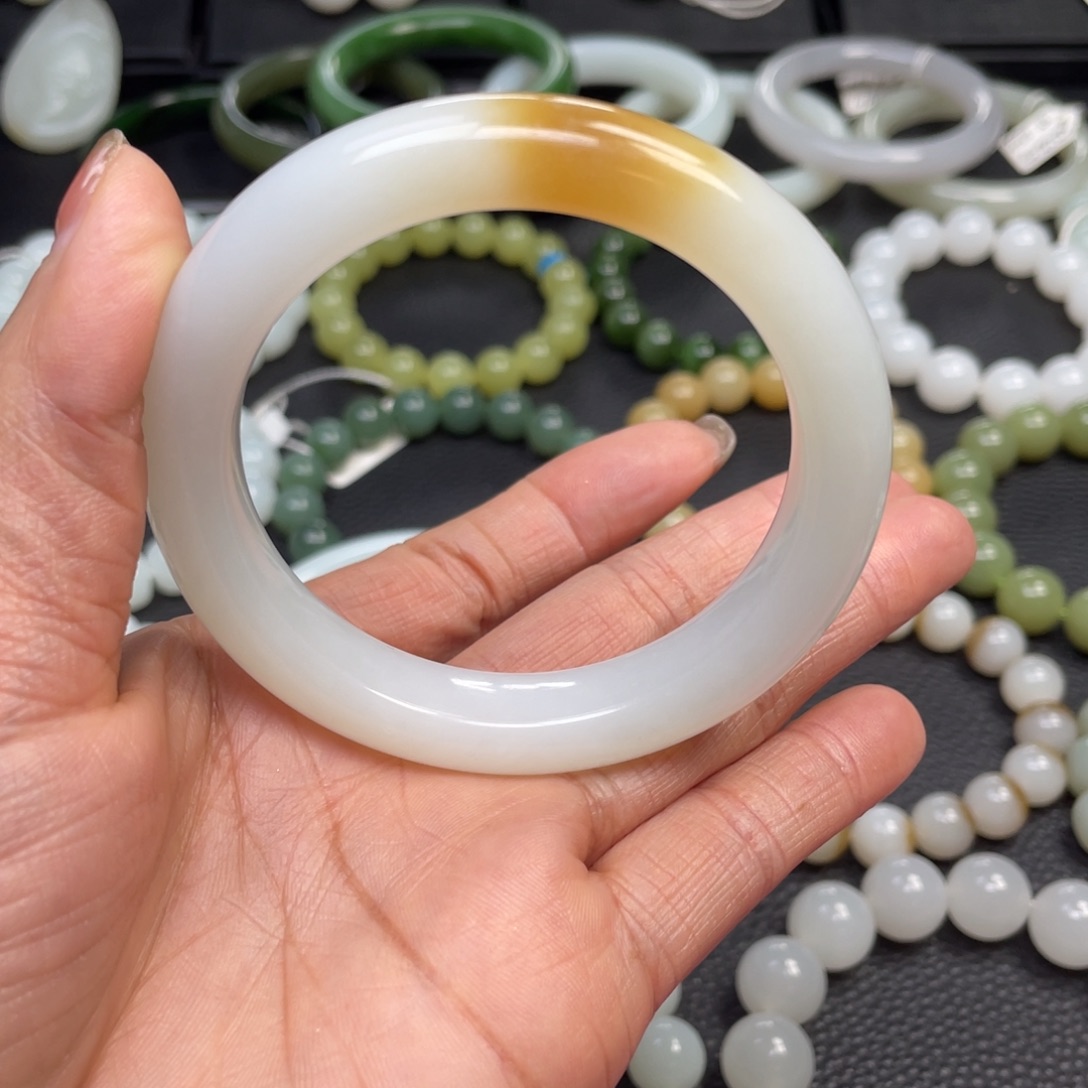 和田玉未镶嵌手链