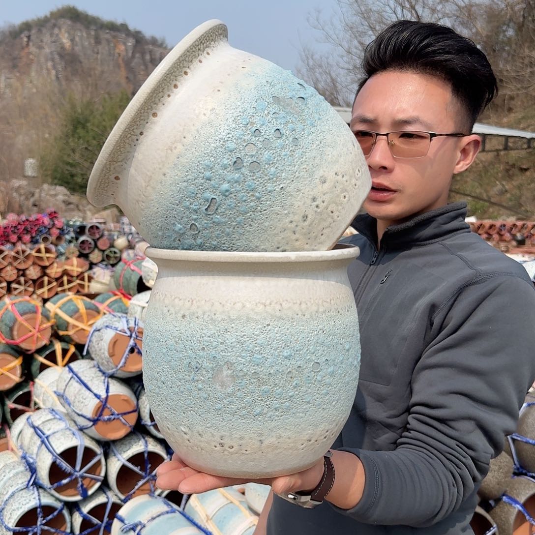 紫砂花盆瑕疵两个泡泡大号两个