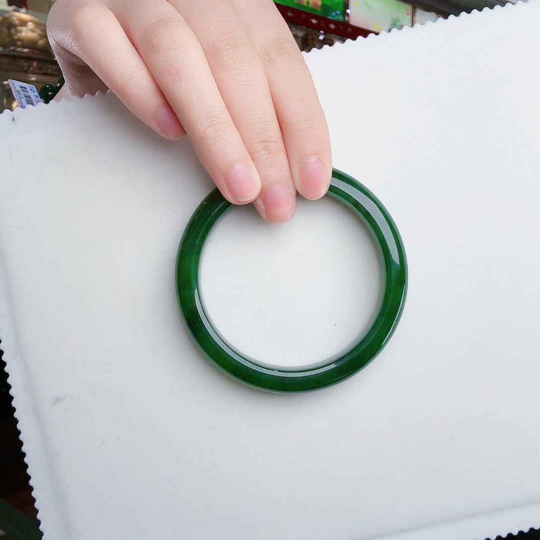 和田玉（碧玉）手镯未镶嵌