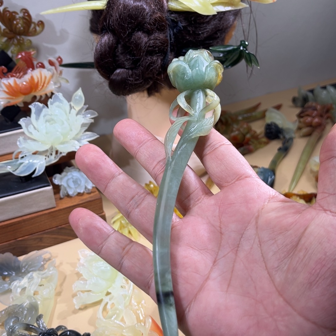 星****蛇纹石玉未镶嵌发簪