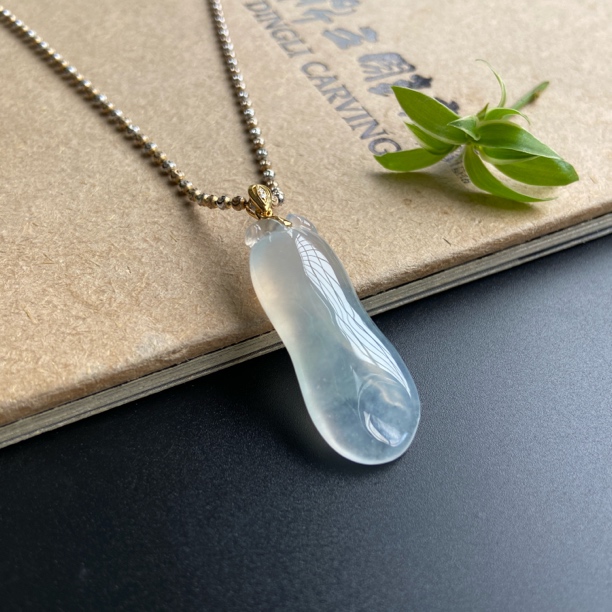 K金镶高冰福瓜，天然缅甸翡翠A货吊坠气质百搭