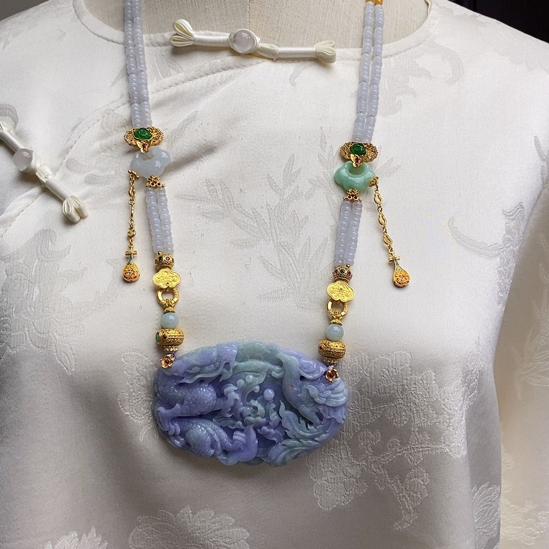 翡翠颈饰未镶嵌天然