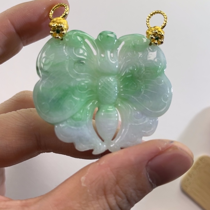 翡翠吊坠(赠链)未镶嵌代编织