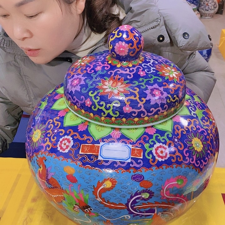 瓷片瓷器和瓷器上均