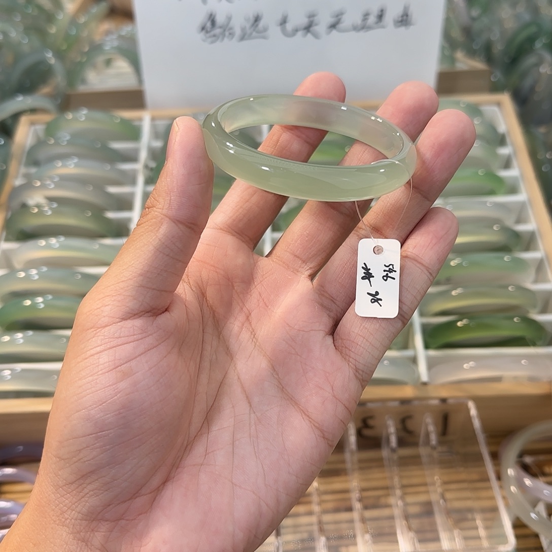 玛瑙/玉髓未镶嵌手镯圈口54.6