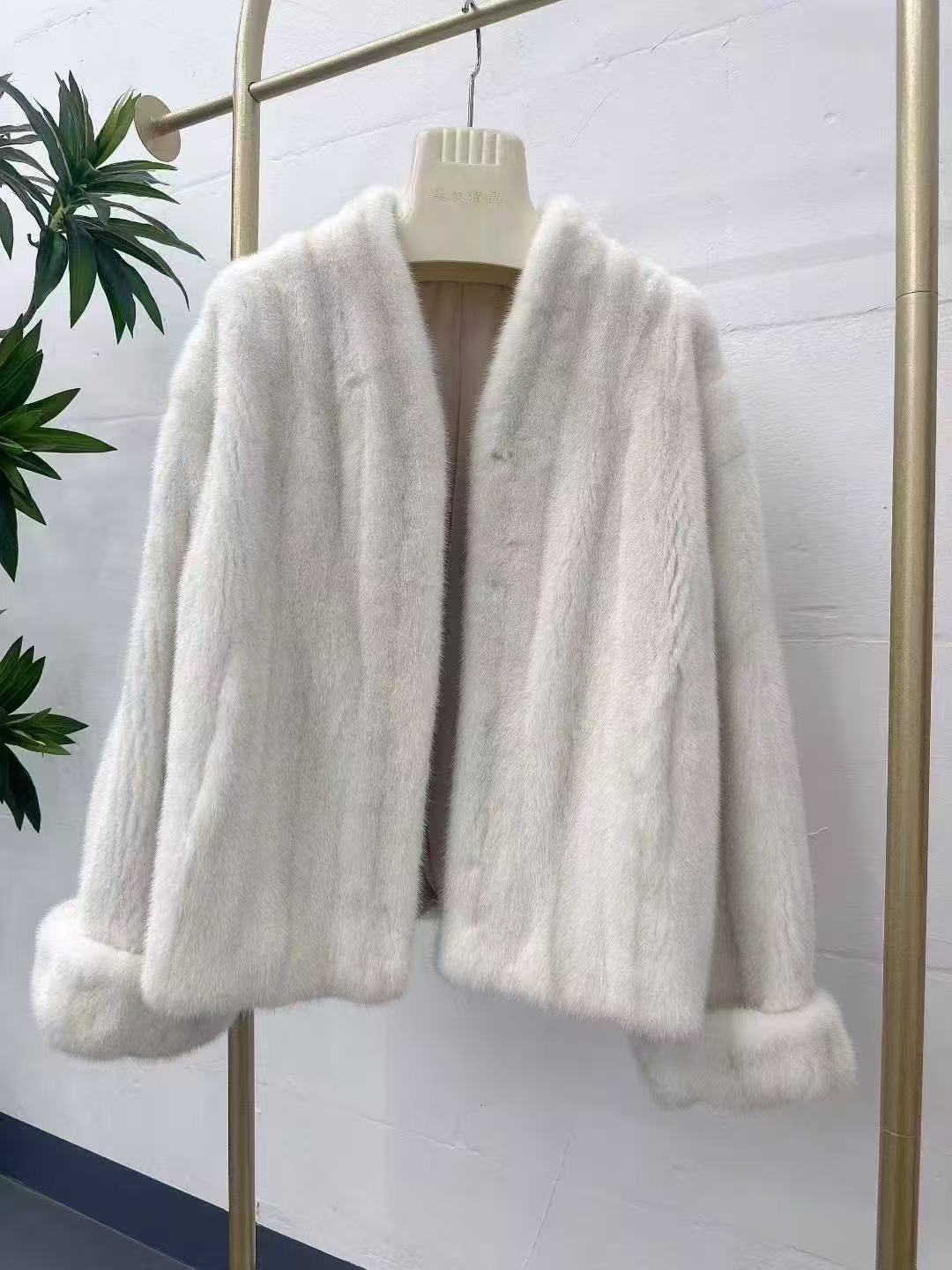 贵妃领机开全抽刀南瓜挽袖大衣女短款均码宽松版140斤内可穿