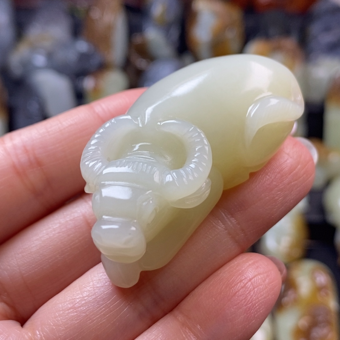 夏***日和田玉未镶嵌挂件