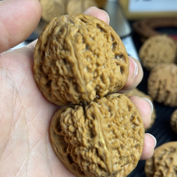 王****文玩核桃把件42南疆有黄