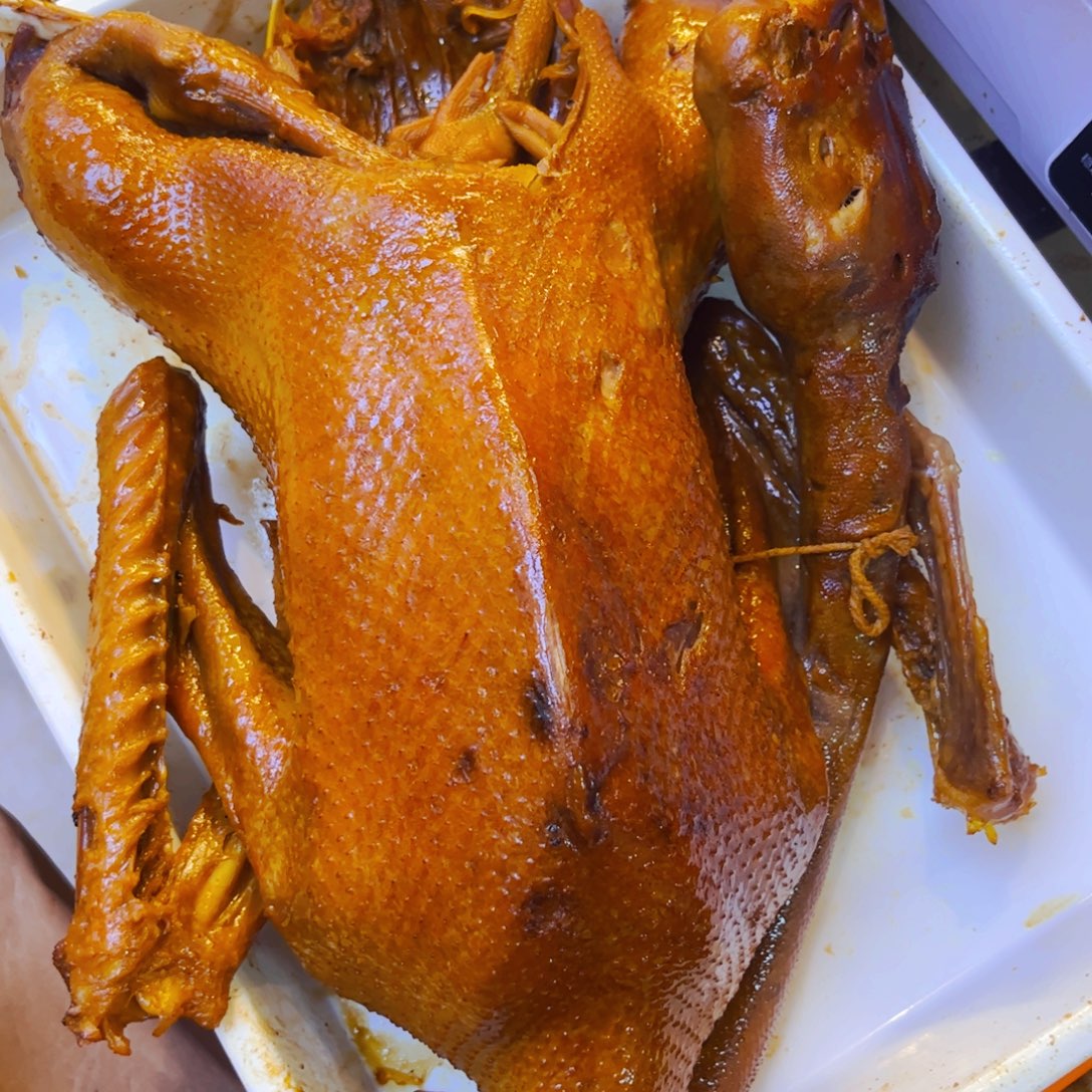 3.5斤保底熏酱大白鹅特价88包邮