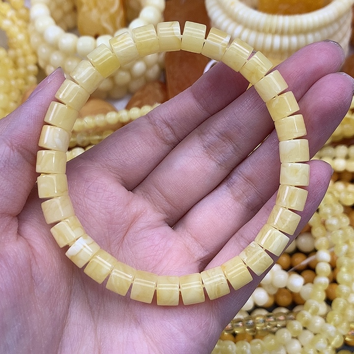 蜜蜡未镶嵌珠宝奇石