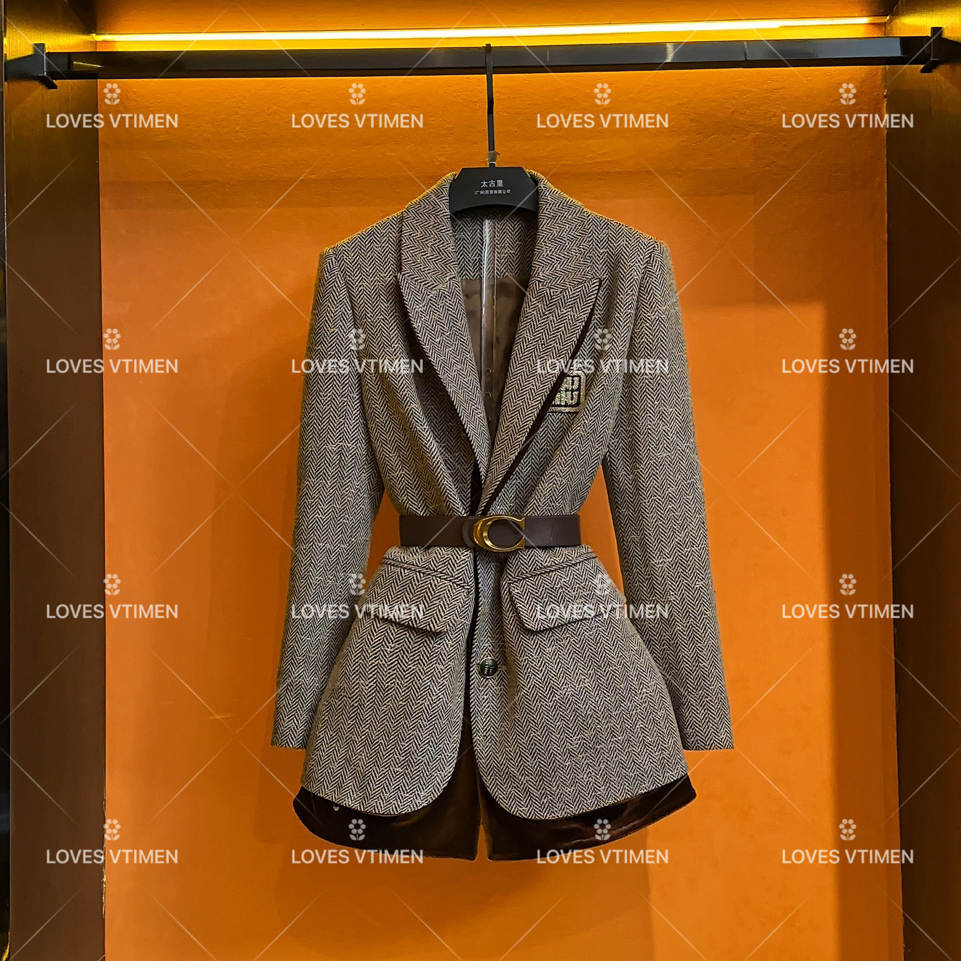 【小鬼专属】设计师高级感赫本风显瘦西装外套LOVES-A1095