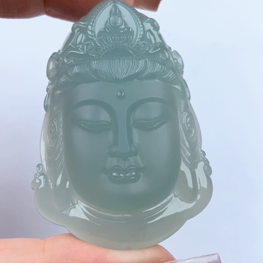 翡翠未镶嵌颈饰光**离