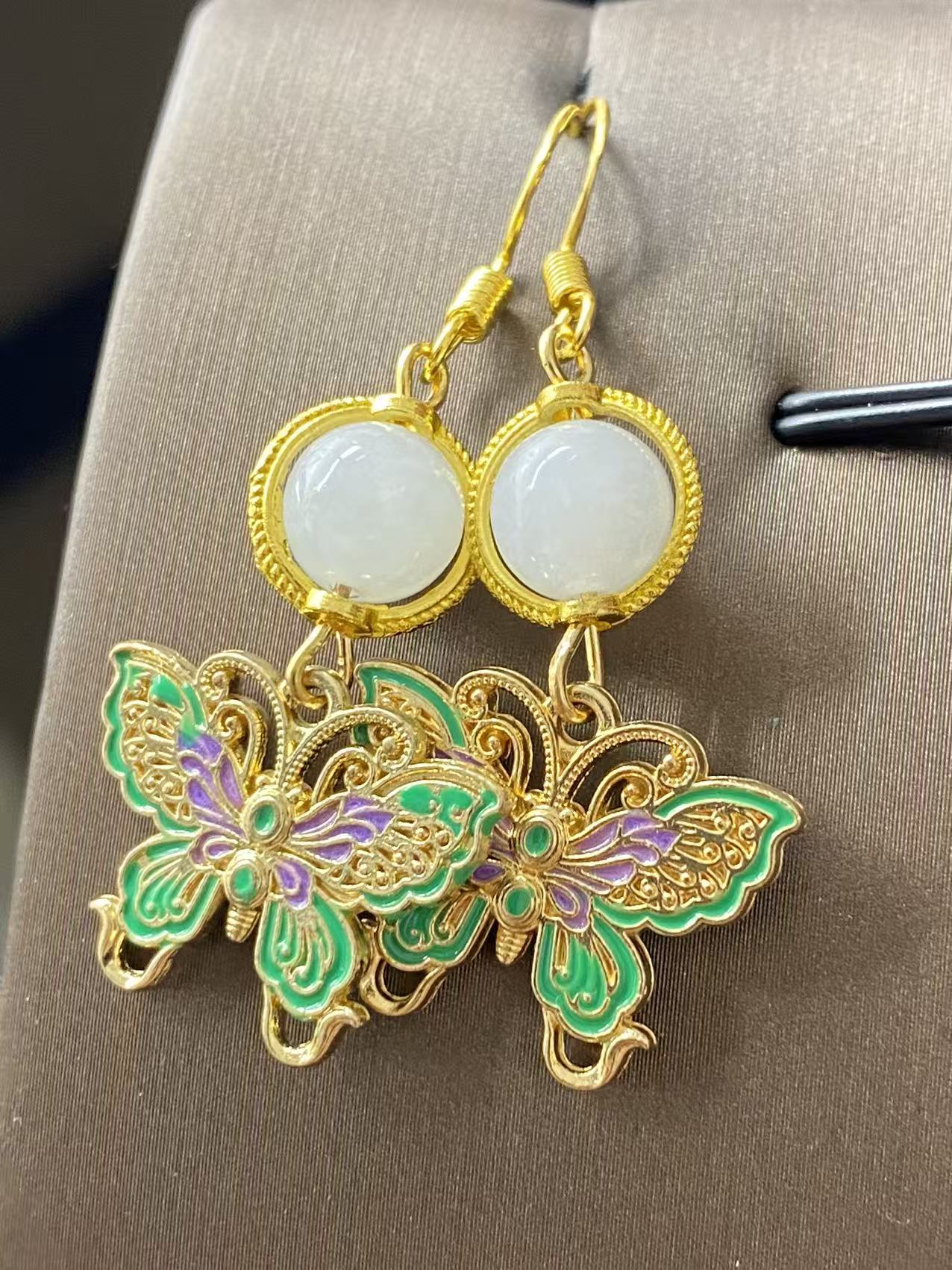 A货天然缅甸翡翠耳环