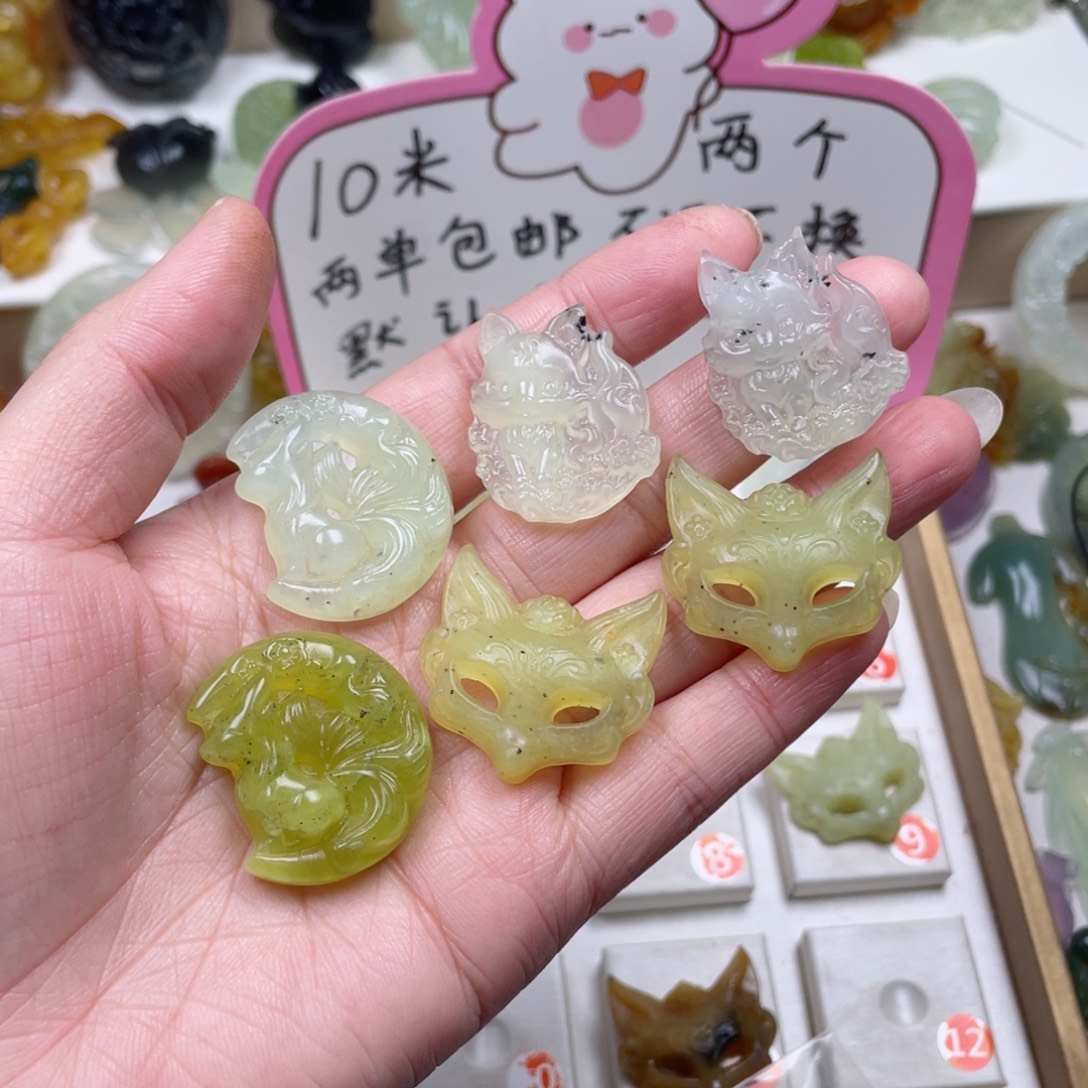 凌***蛇纹石玉未镶嵌颈饰