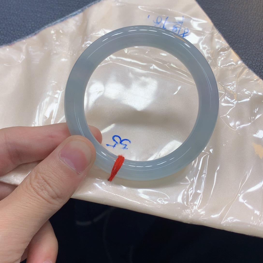 翡翠手镯未镶嵌7***厂翡翠