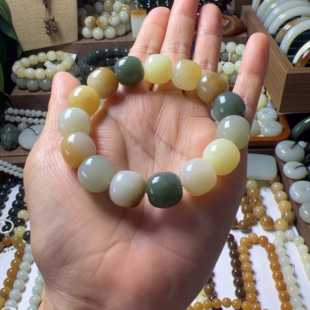 和田玉未镶嵌手链