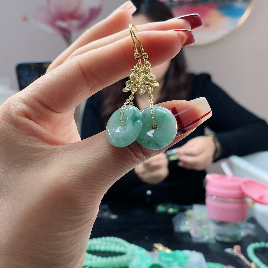 【闪购商品】翡翠耳饰未镶嵌，