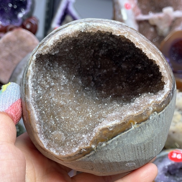 水晶摆件未镶嵌捡漏