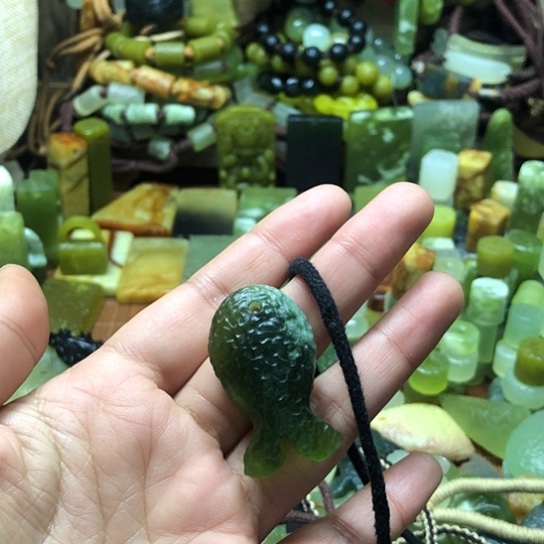 未镶嵌岫玉吊坠修*心