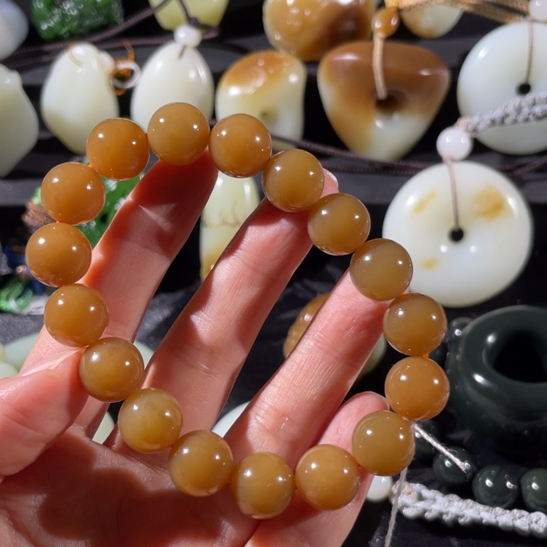 和田玉未镶嵌颈饰手串