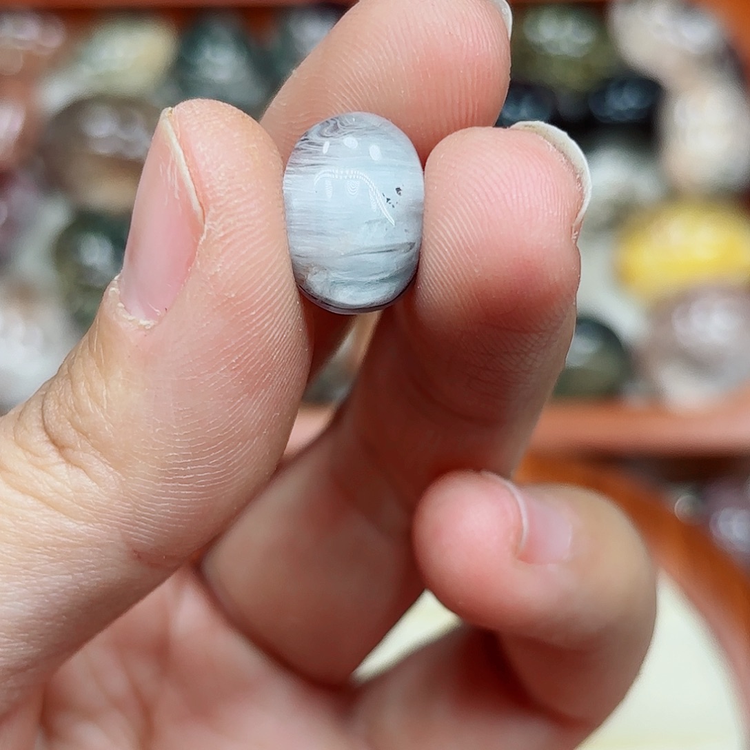 住***了水晶未镶嵌颈饰水晶