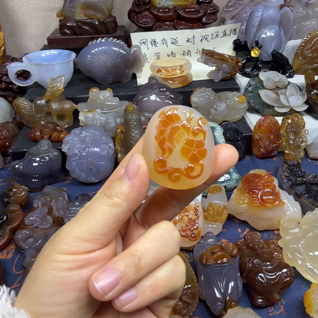 玛瑙/玉髓未镶嵌珠宝奇石