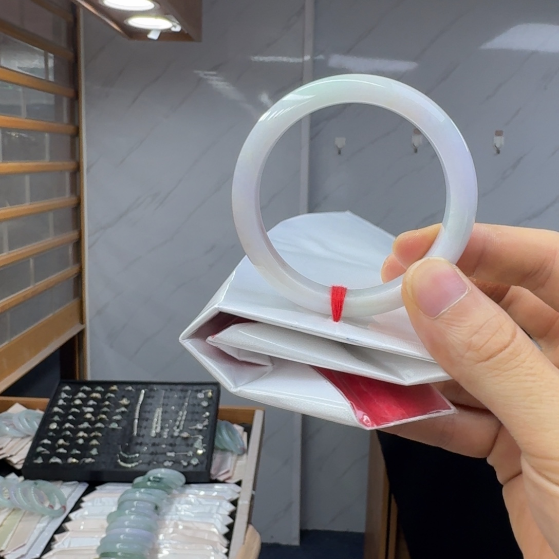 翡翠未镶嵌手镯翡翠