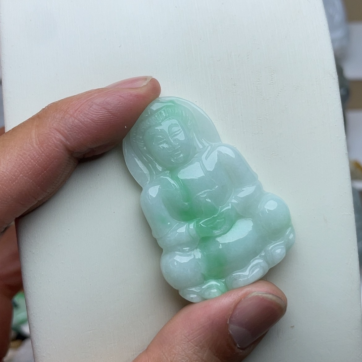 【闪购商品】翡翠颈饰未镶嵌弓****睪翡翠