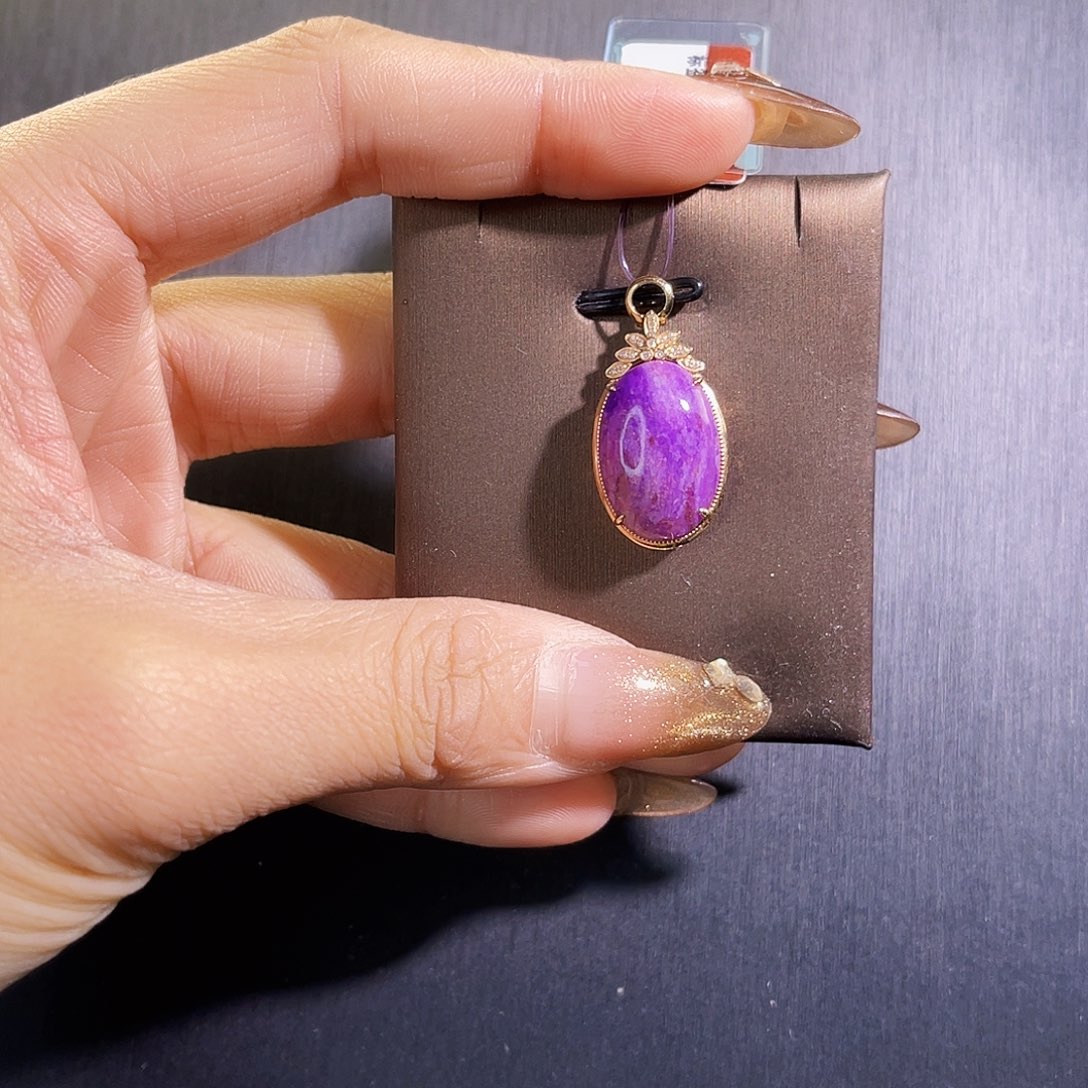 苏纪石（舒俱来）吊坠18K金镶嵌