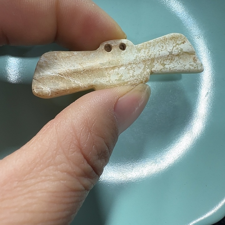 透闪石质玉未镶嵌挂件