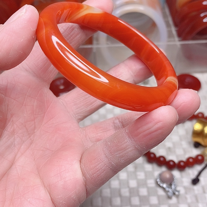 玛瑙/玉髓手镯未镶嵌