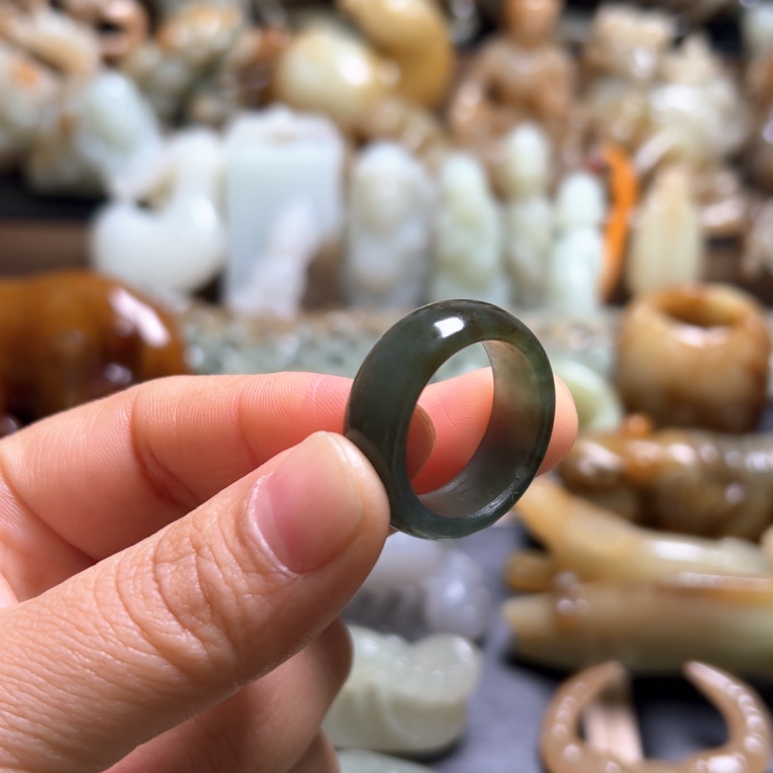 和田玉（糖玉）颈饰未镶嵌