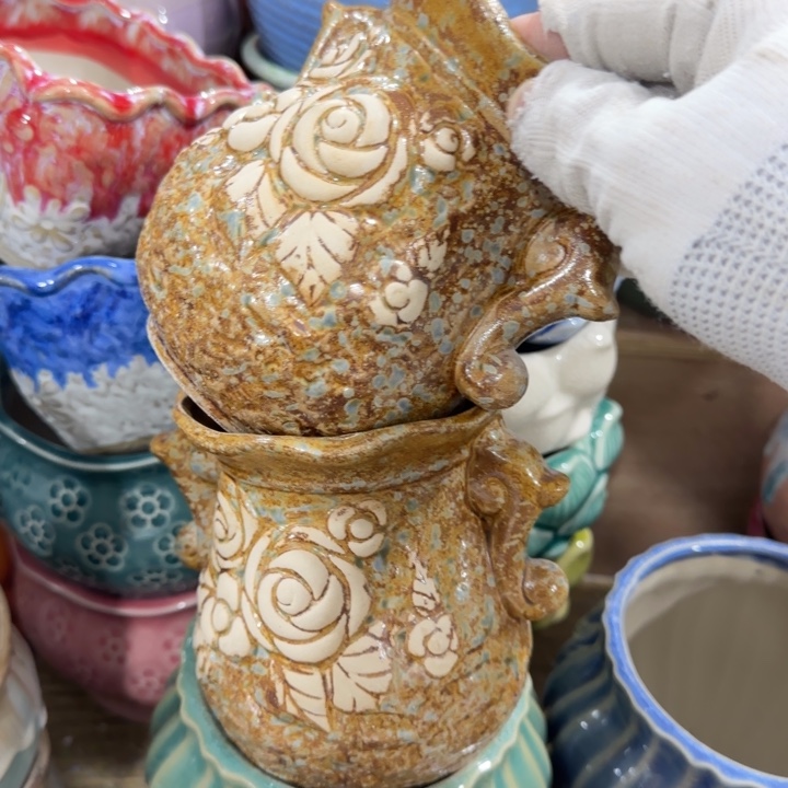 凑9块包邮，有孔，陶瓷花盆