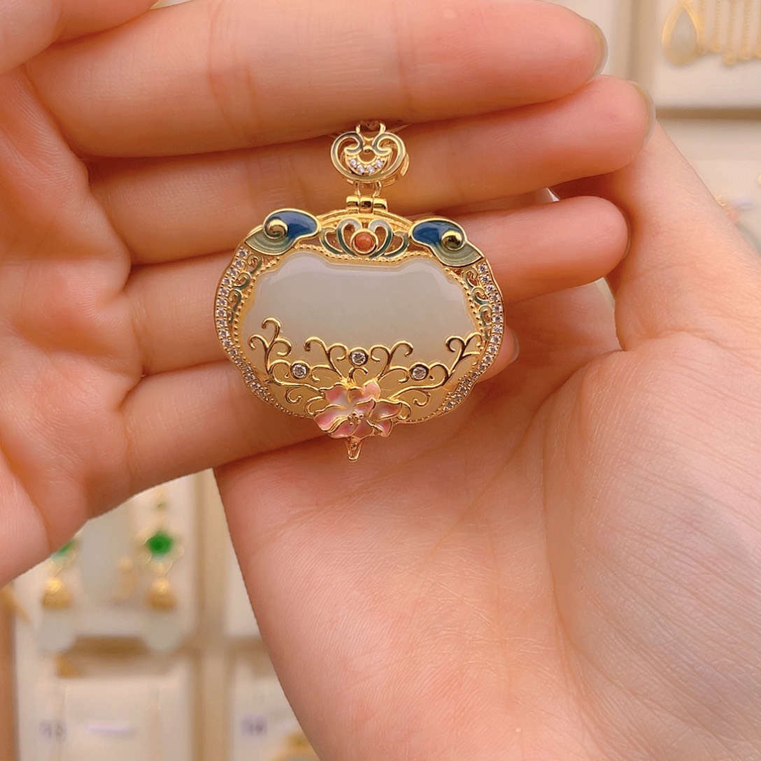 和田玉颈饰银S925镀金镶嵌