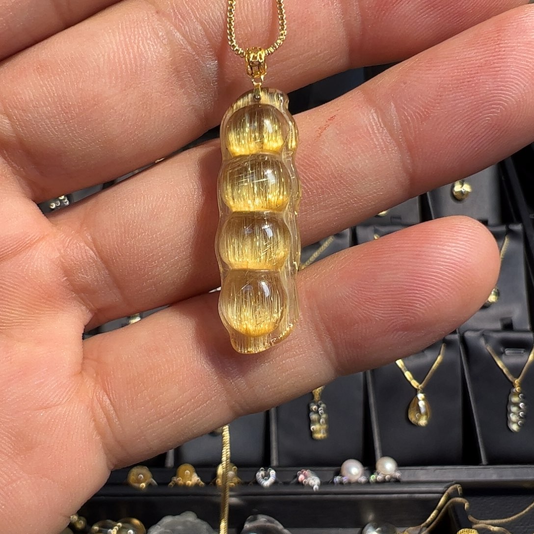 18K金镶嵌颈饰水晶吊坠