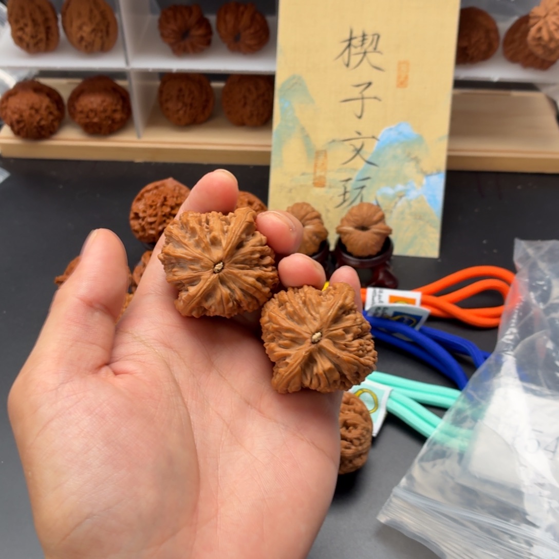 文玩核桃吊坠蓟县虎头王42.5