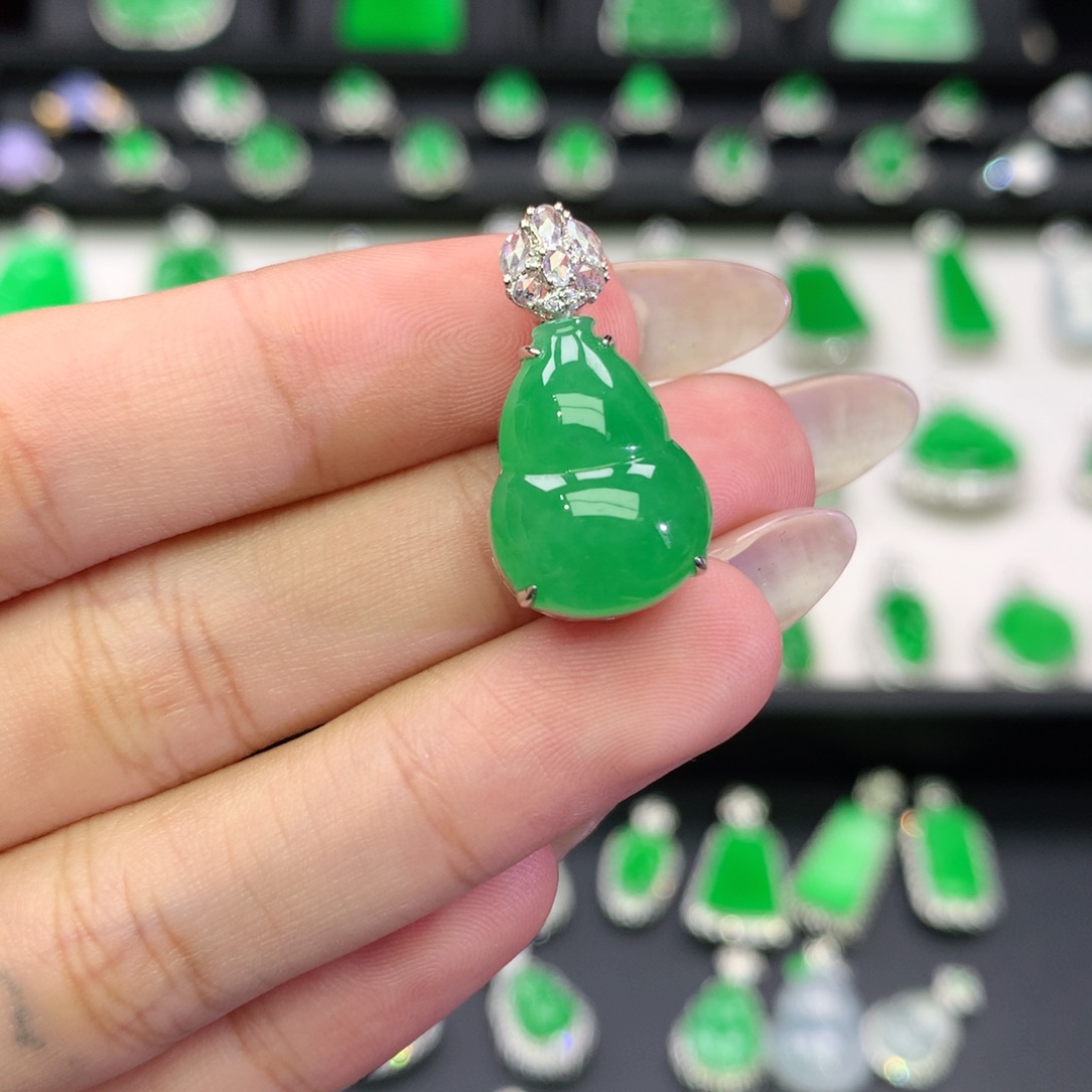翡翠18K金镶嵌吊坠(不含链)