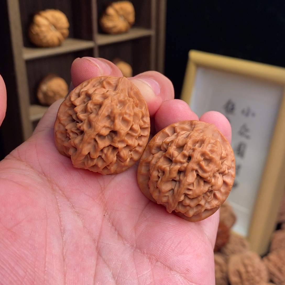 文玩核桃吊坠33老树秦闷