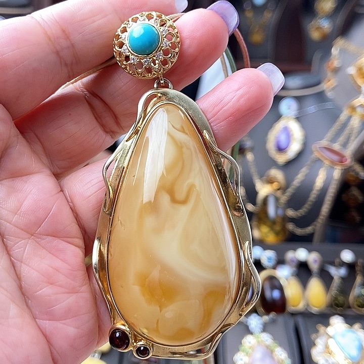 琥珀颈饰银S925镶嵌吊坠