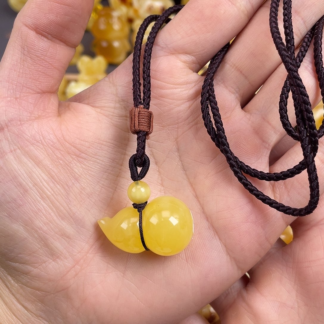 琥珀裸石未镶嵌蜜蜡