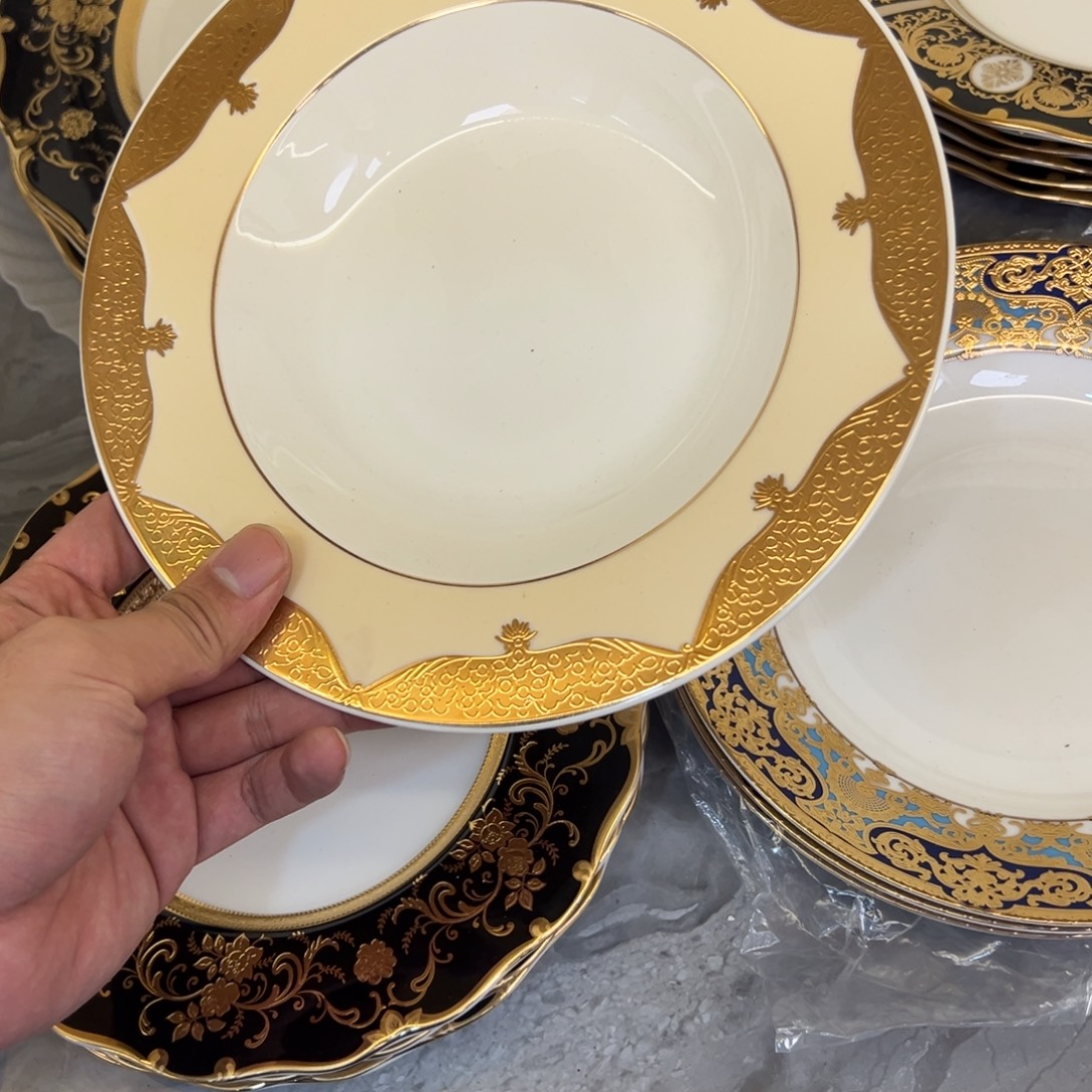 瓷片8.5寸草帽盘两个一单尾单