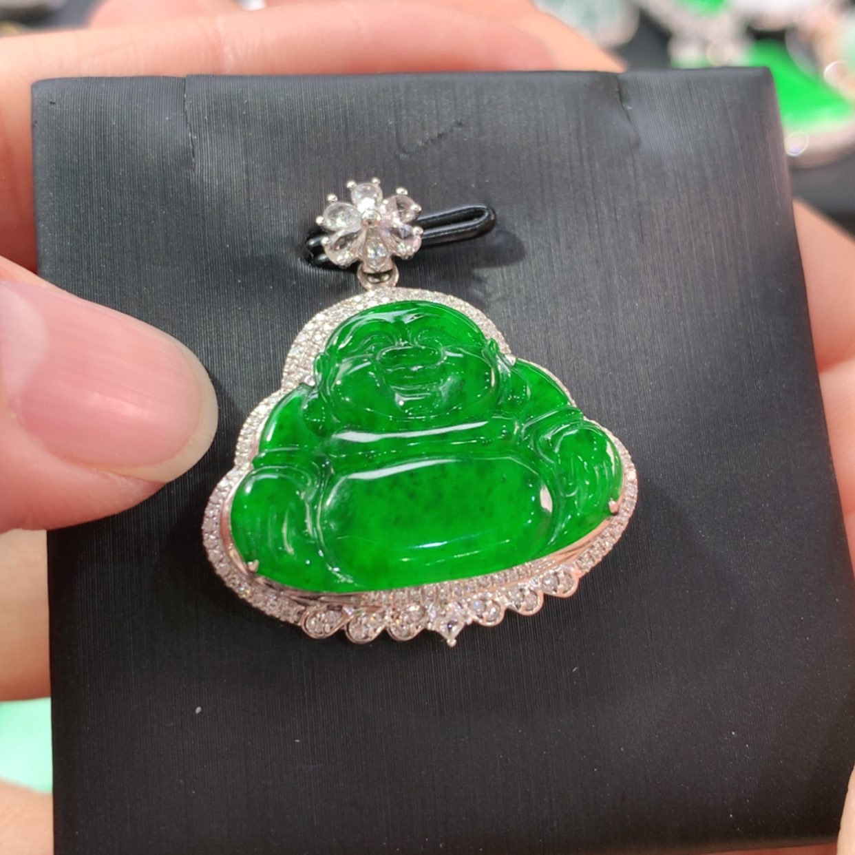 【闪购商品】翡翠颈饰18K金镶嵌天然翡翠