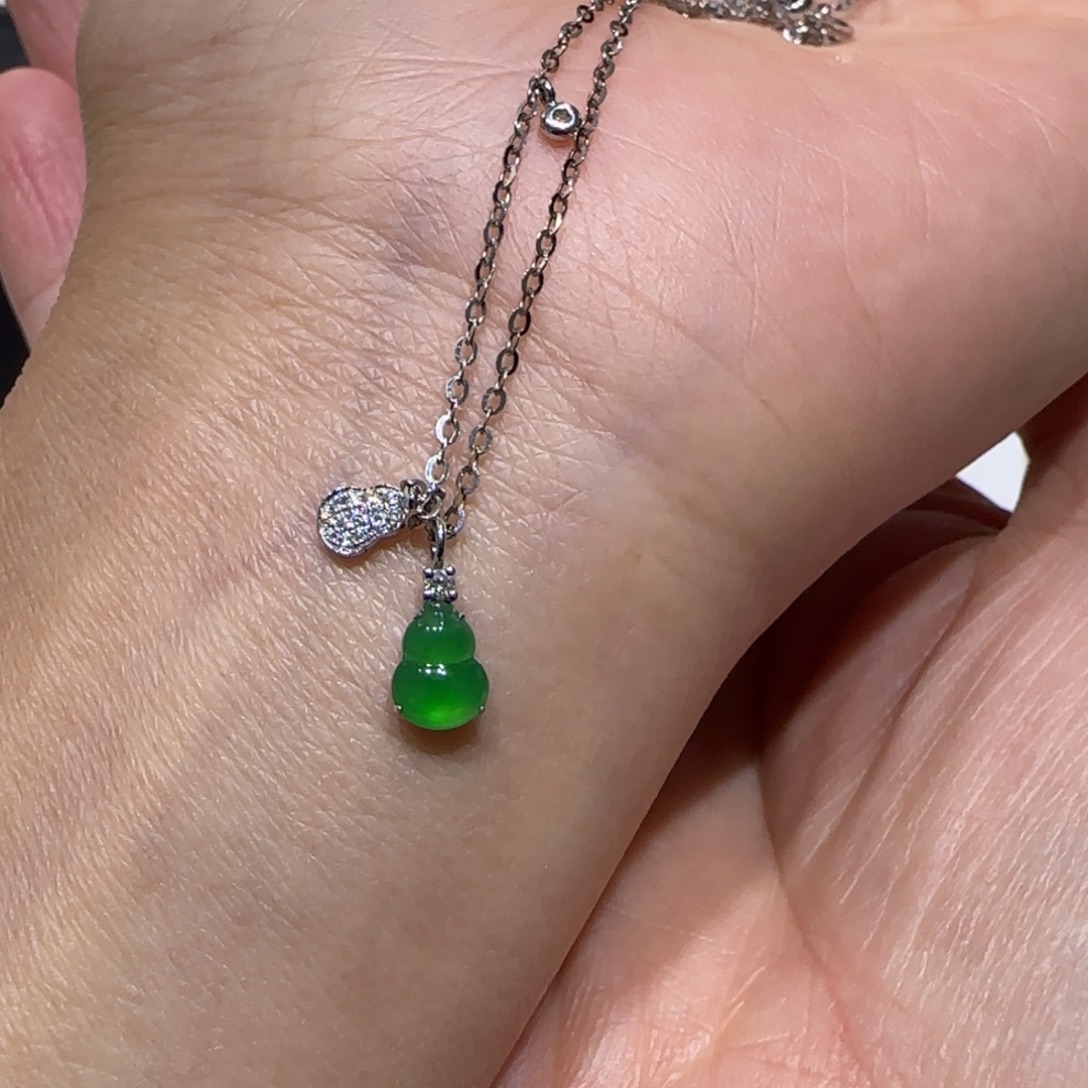 翡翠18K金镶嵌颈饰葫芦锁骨套链