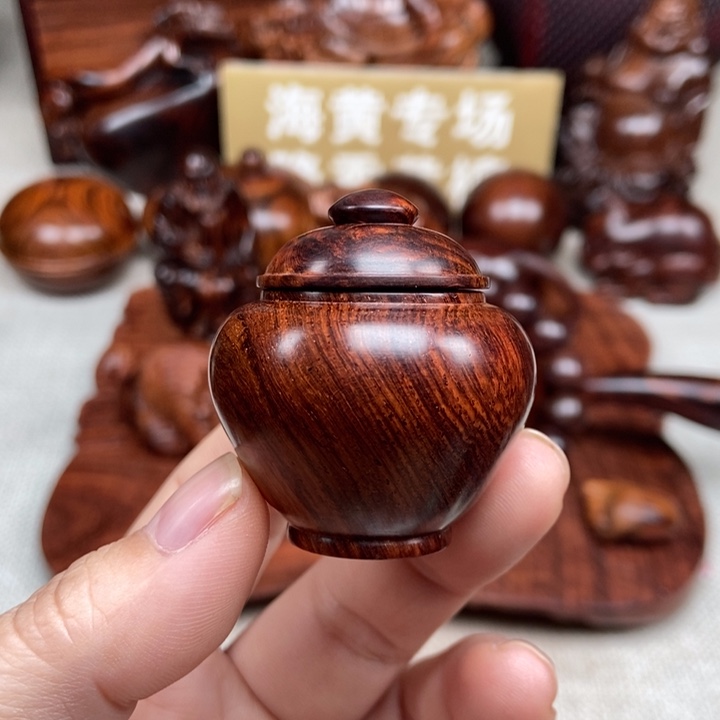 花梨木类端景台兔*哥26.6克左右